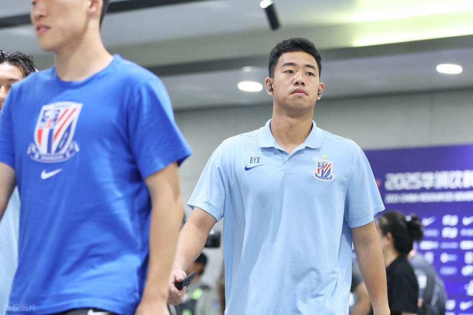 亚雄在社媒, 整体发挥要, 开在直播中 亚雄在社媒, 整体发挥要, 开在直播中